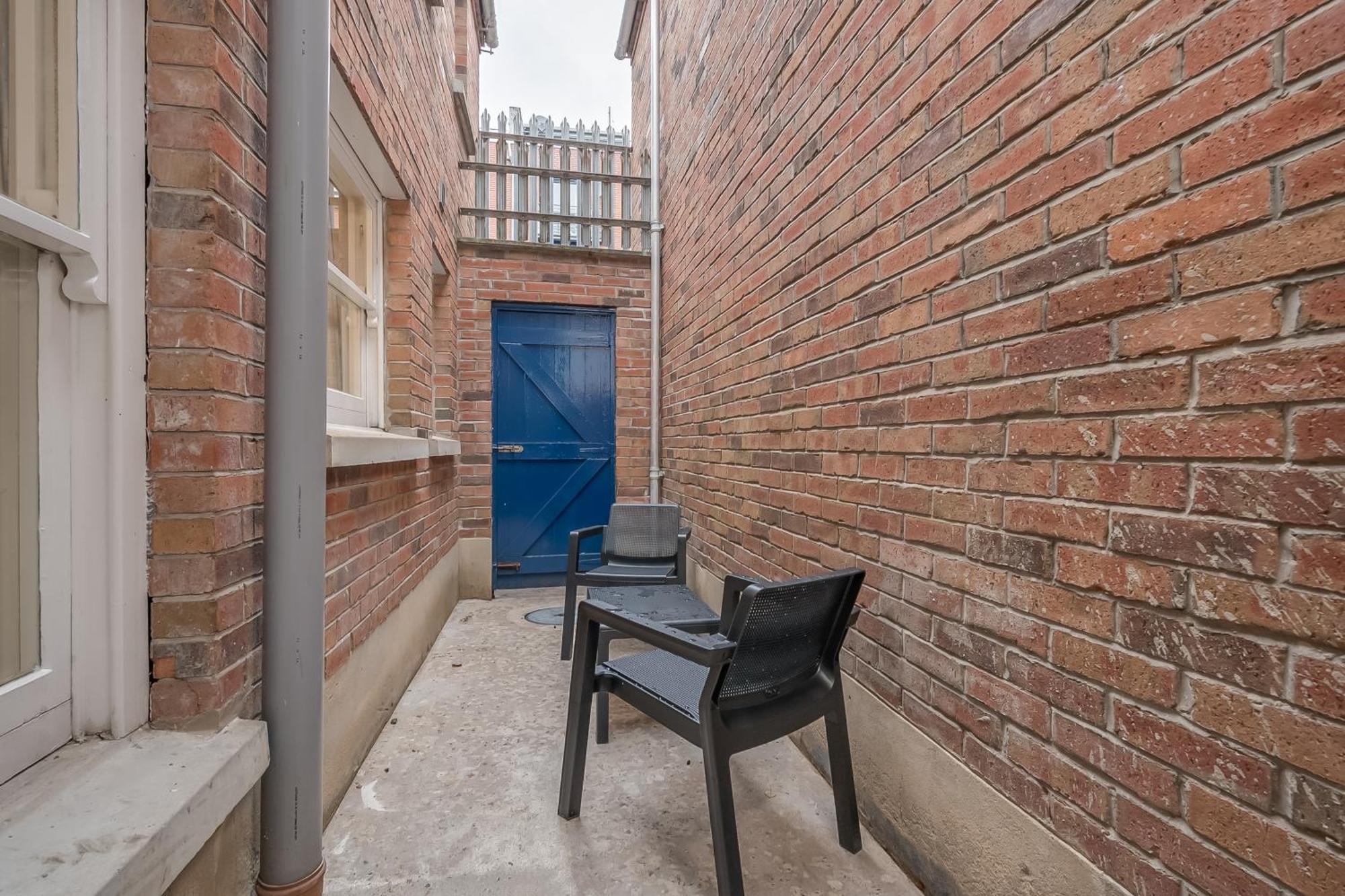Staybynumbers - Centre - 3 Bed, 3 Bathroom & Parking * Belfast