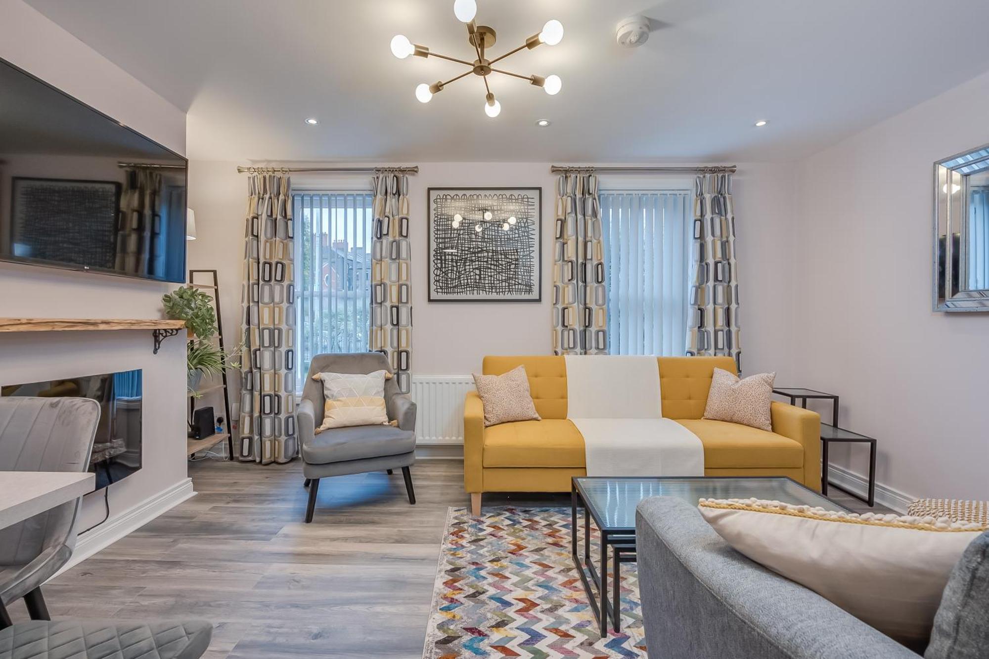 Staybynumbers - Centre - 3 Bed, 3 Bathroom & Parking * Belfast